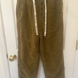 We The Free women’s olive colored Corduroy Pants